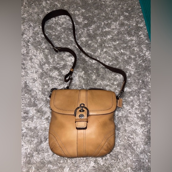 Vintage Coach Light Tan Leather Crossbody Purse Swingpack Legacy Soho w/ Fob - Picture 2 of 11
